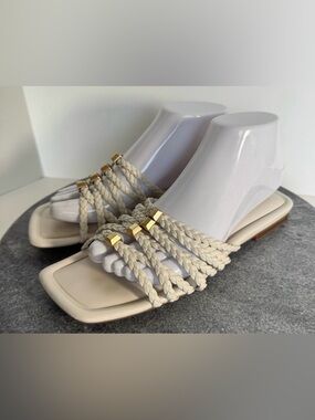 Marc Fisher Sandals Lalith 8.5 White Leather Gold
